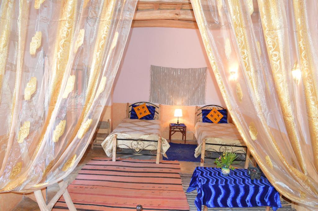 Auberge Le Jardin De La Source Aït Ben Ali 外观 照片