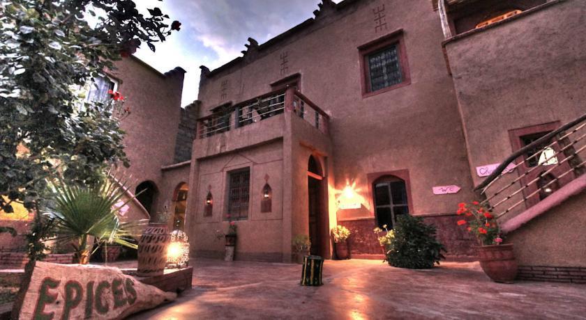 Auberge Le Jardin De La Source Aït Ben Ali 外观 照片